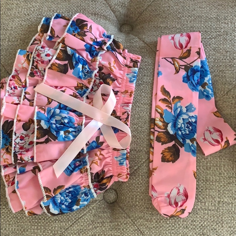 Bloomers & Bow